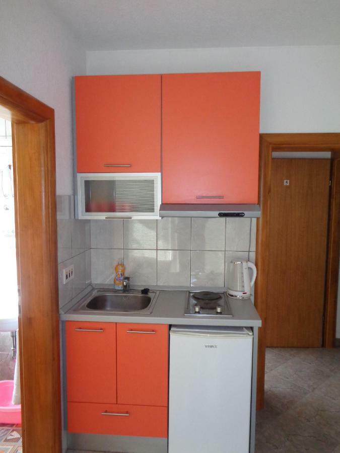 Apartments Radoš Lokva Rogoznica Exterior foto