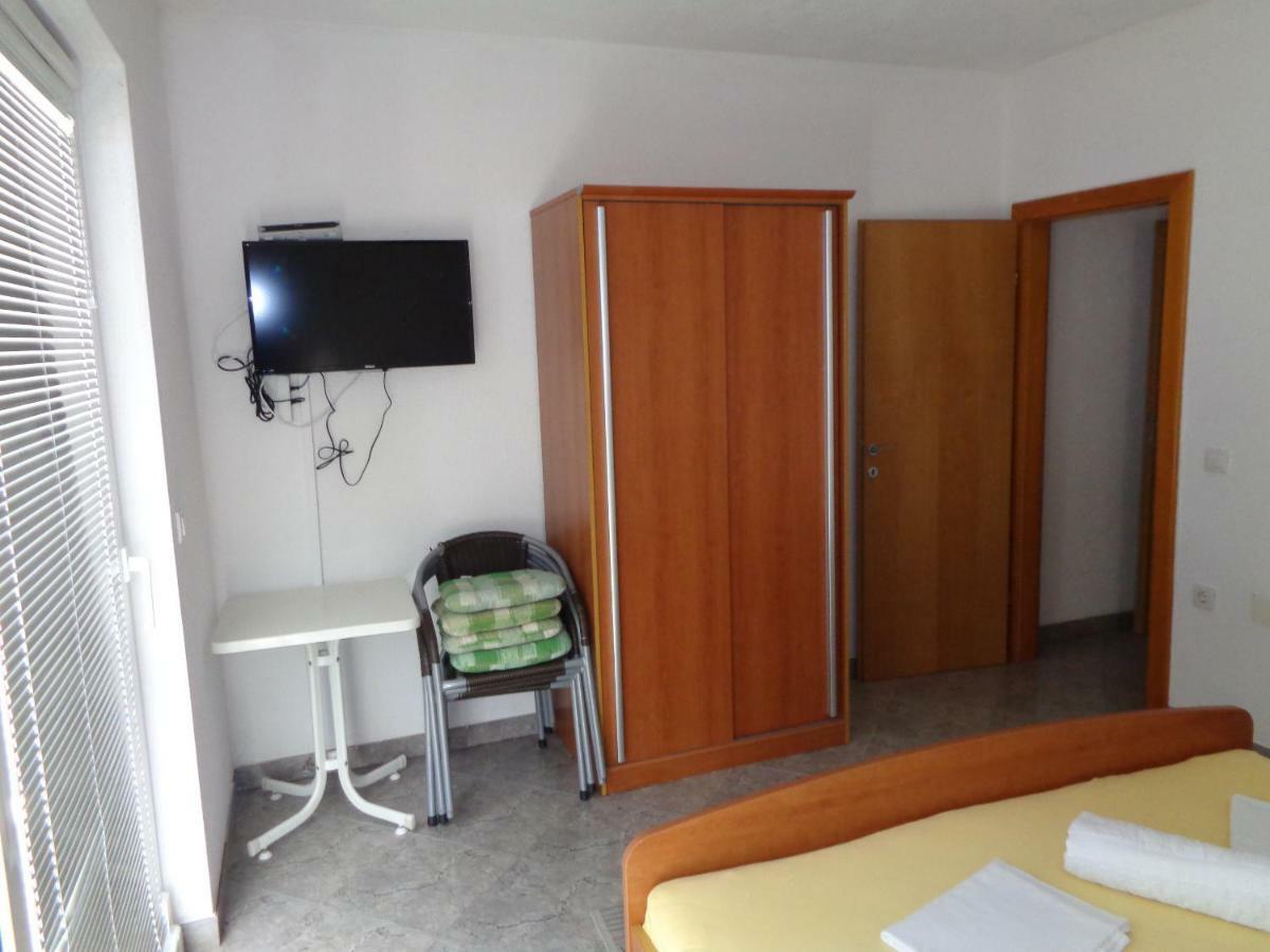 Apartments Radoš Lokva Rogoznica Exterior foto