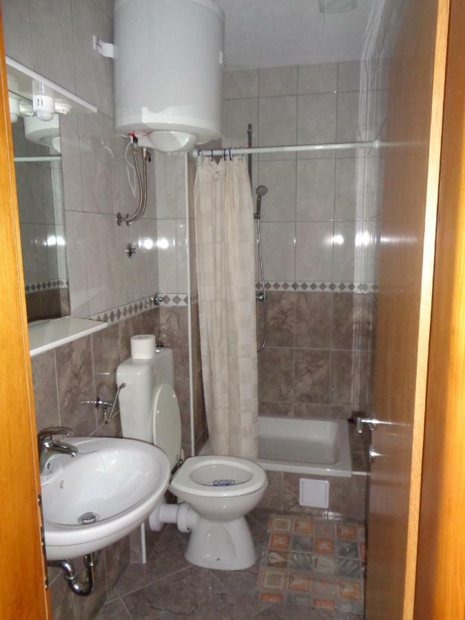 Apartments Radoš Lokva Rogoznica Exterior foto