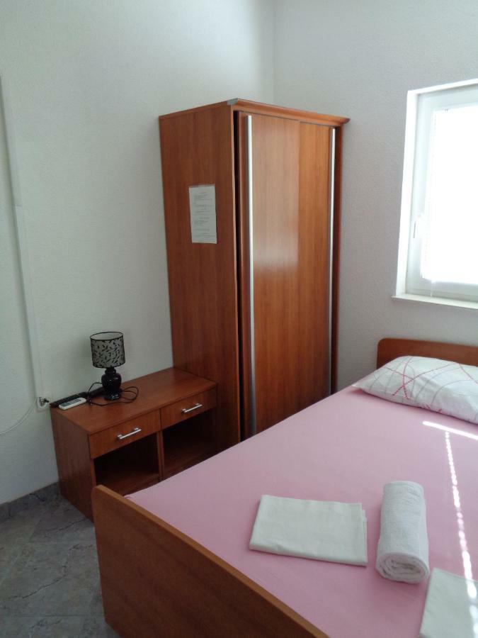 Apartments Radoš Lokva Rogoznica Exterior foto