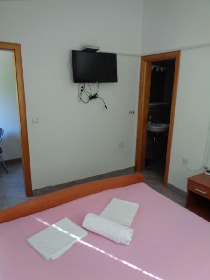 Apartments Radoš Lokva Rogoznica Exterior foto