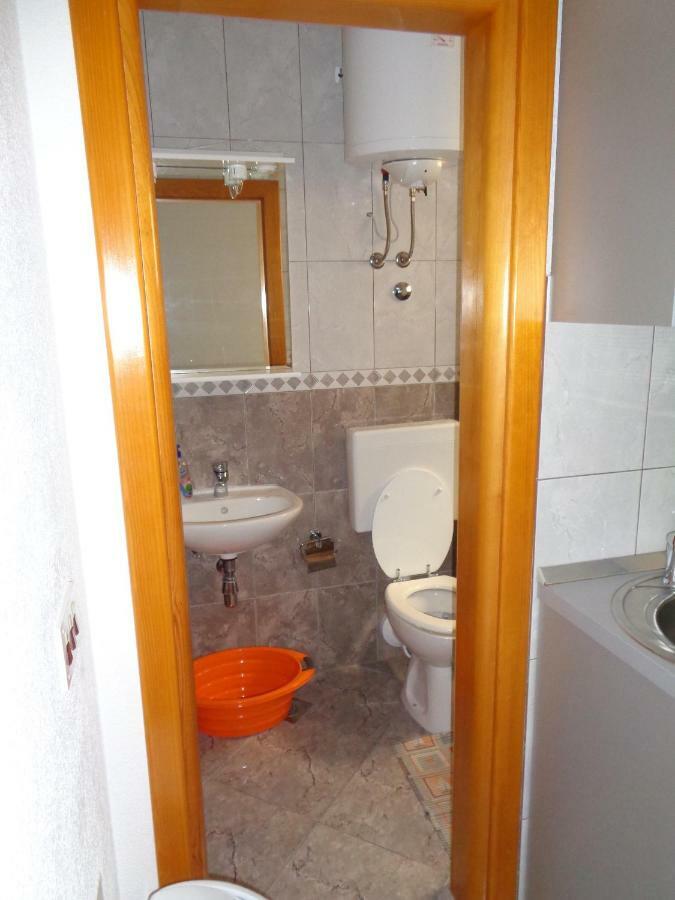 Apartments Radoš Lokva Rogoznica Exterior foto